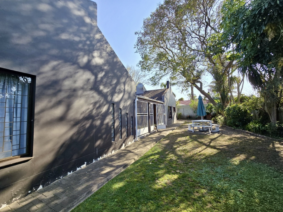 4 Bedroom Property for Sale in Loerie Park Western Cape